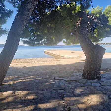 Apartamento Mobilna Kucica Tara Vodice