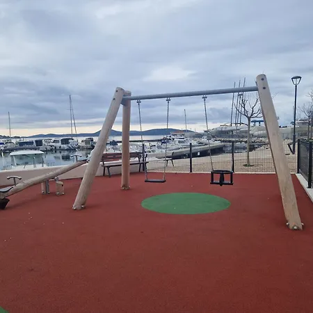 Apartament Mobilna Kucica Tara